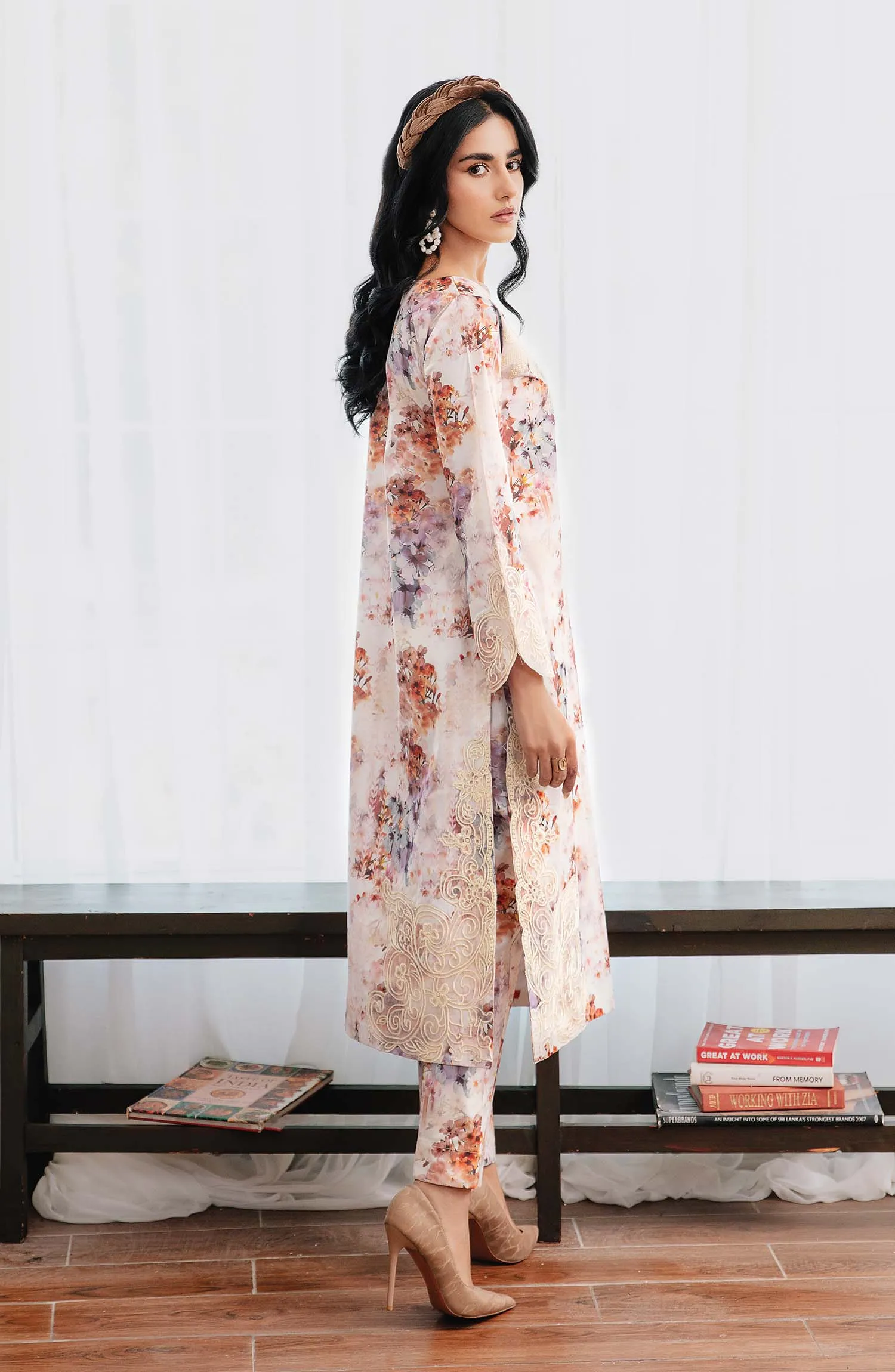 Parisa By Emaan Adeel Unstitched 3 Piece Luxury Winter Collection'2024-Dream