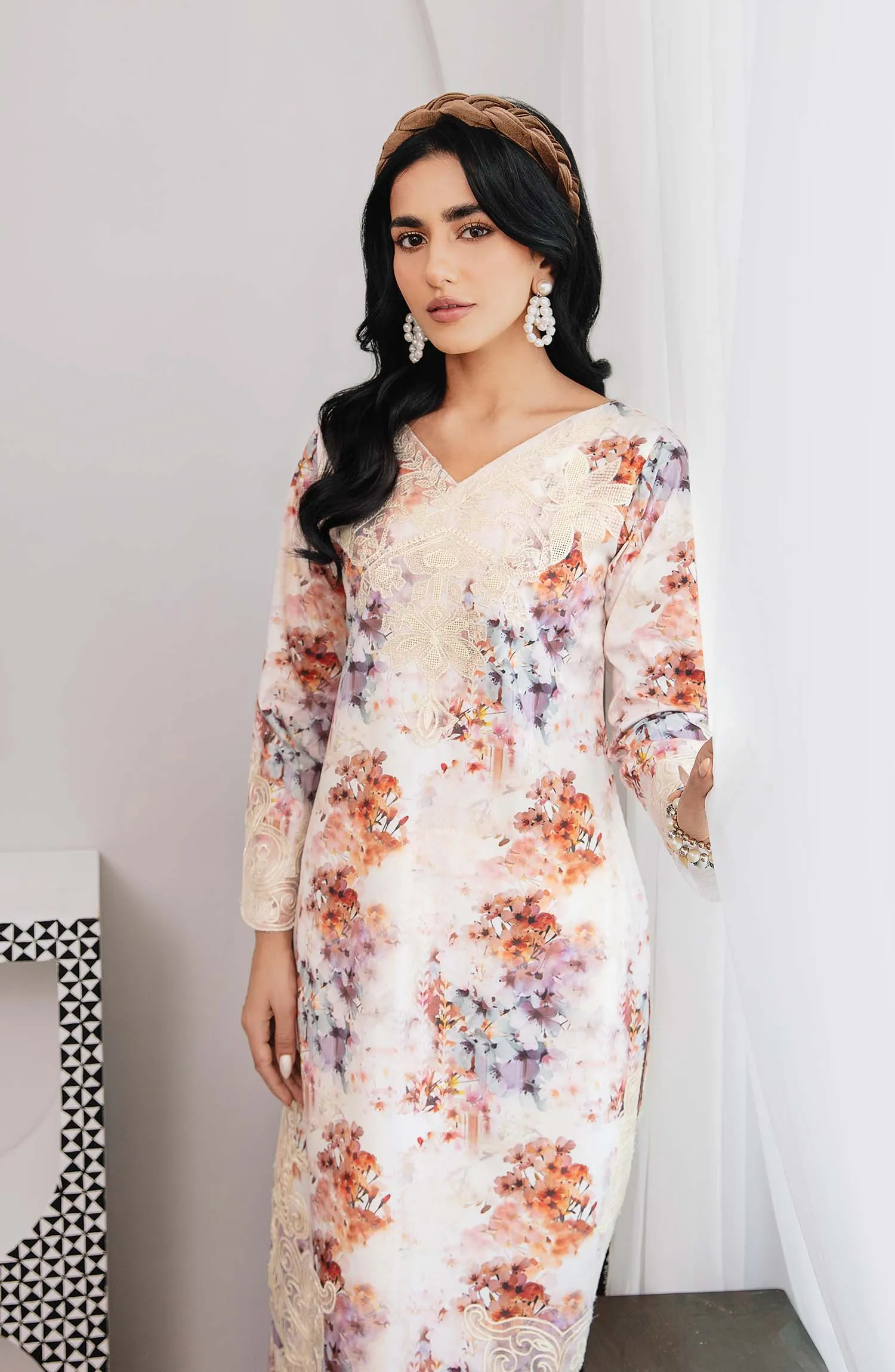 Parisa By Emaan Adeel Unstitched 3 Piece Luxury Winter Collection'2024-Dream