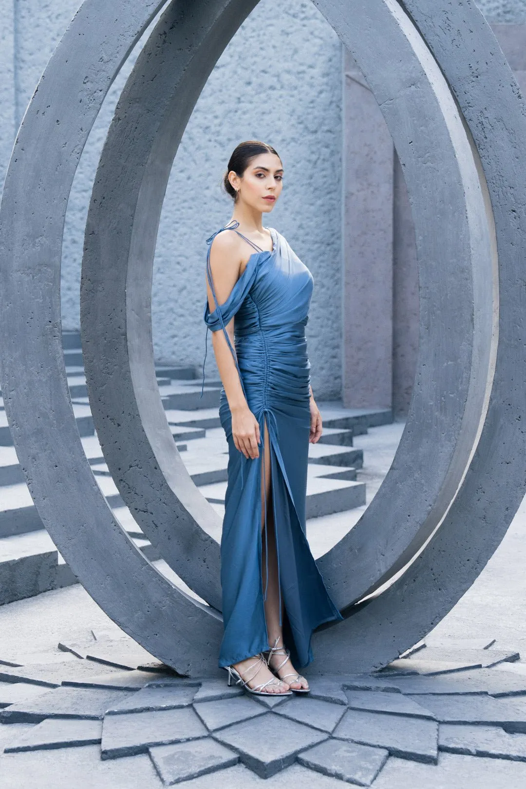 RUCHED DRAPED DRESS WITH DRAWSTRING DETAIL